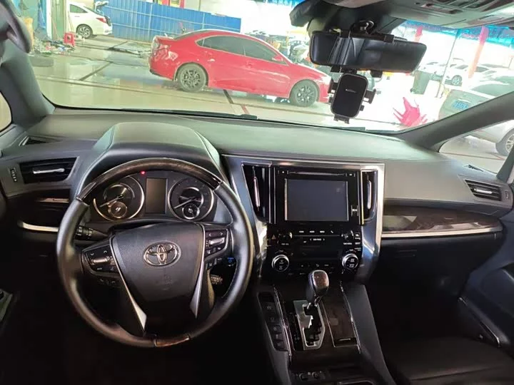 Toyota Wilfa
