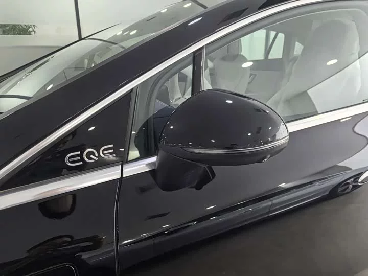 Mercedes-Benz EQE