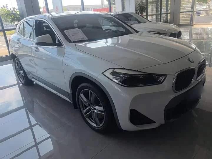 BMW X2
