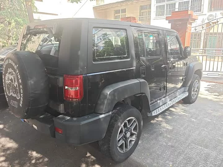 BAIC BJ40