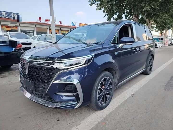 Roewe iMAX8