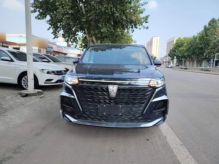 Roewe iMAX8