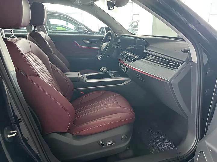 Hongqi HS5