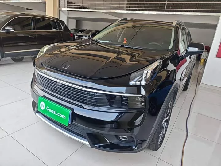 Lynk & Co 01