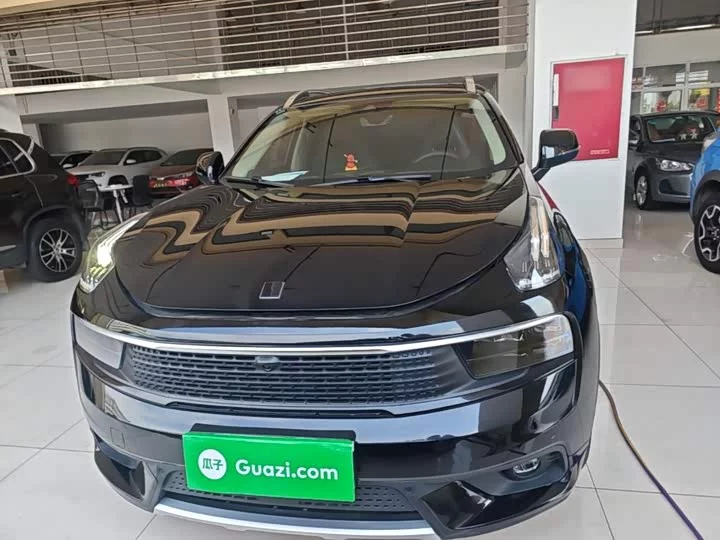 Lynk & Co 01