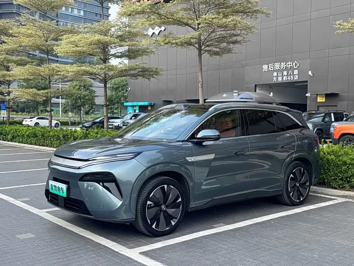 BYD Tang L