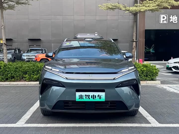 BYD Tang L