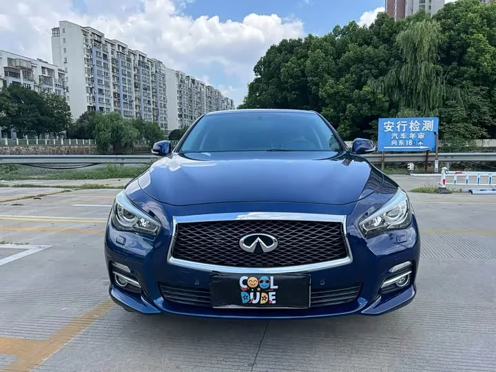 Infiniti Q50L