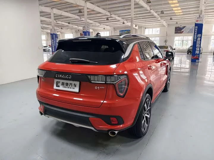 Lynk & Co 01