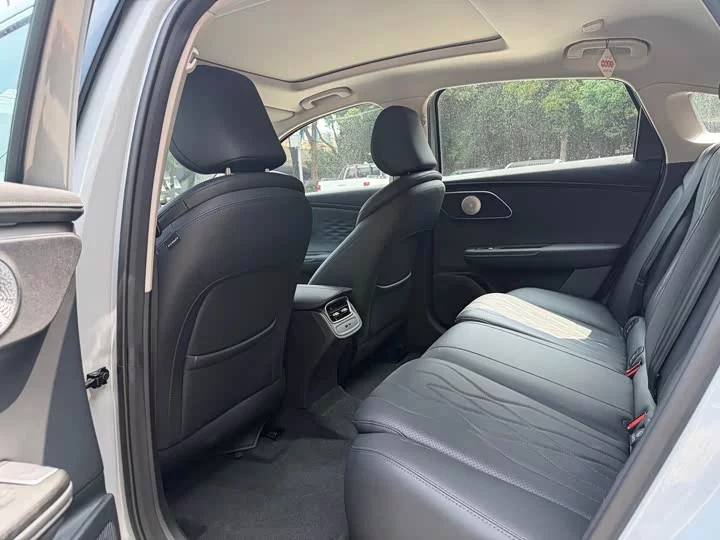 Chery Fengyun A8L