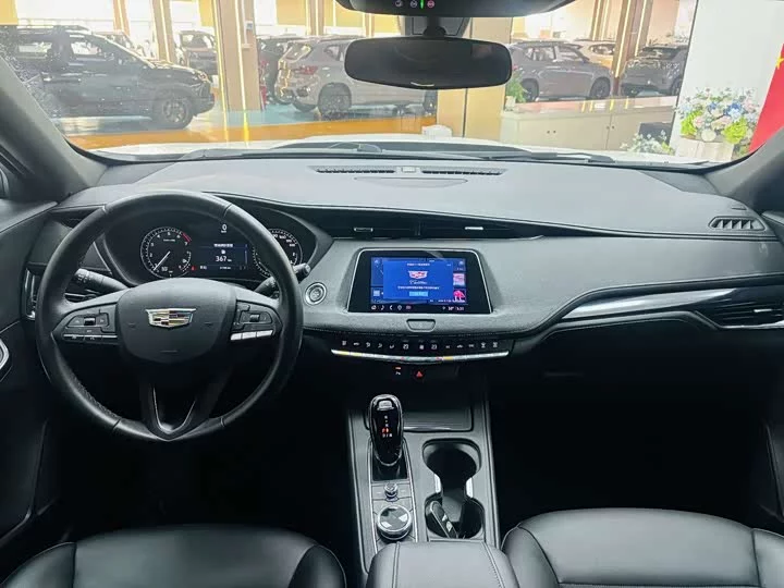 Cadillac XT4
