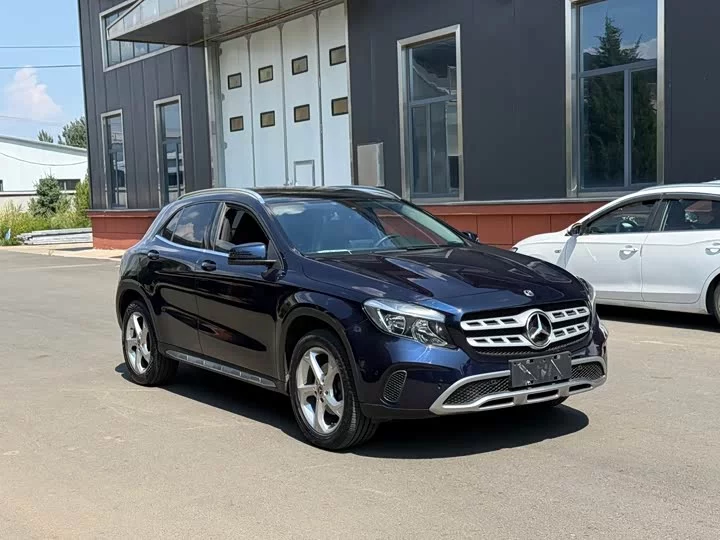 Mercedes-Benz GLA