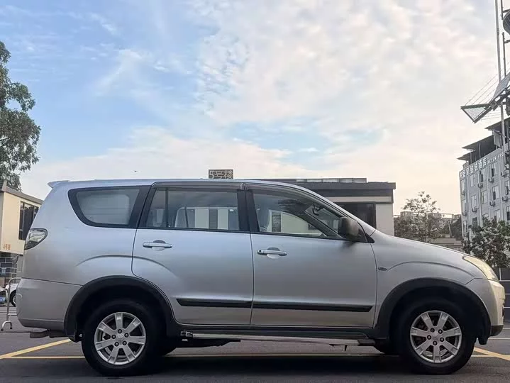 Mitsubishi Junge