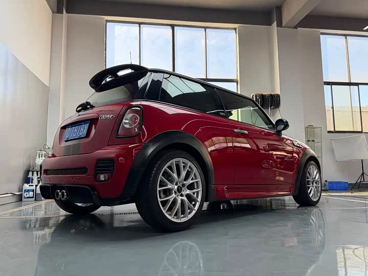 MINI 