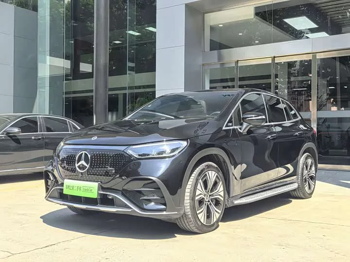 Mercedes-Benz EQE SUV