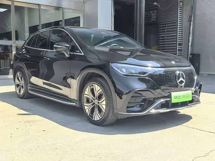 Mercedes-Benz EQE SUV