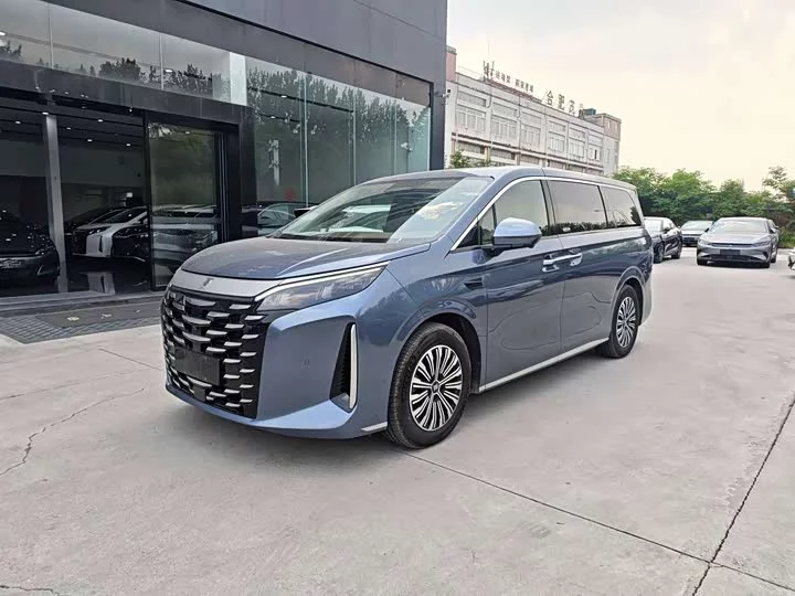 BYD summer