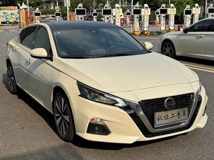Nissan Teana