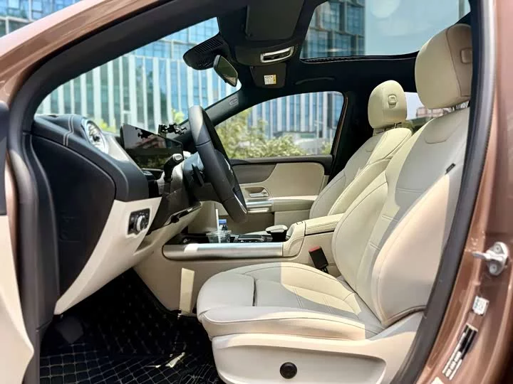 Mercedes-Benz EQA