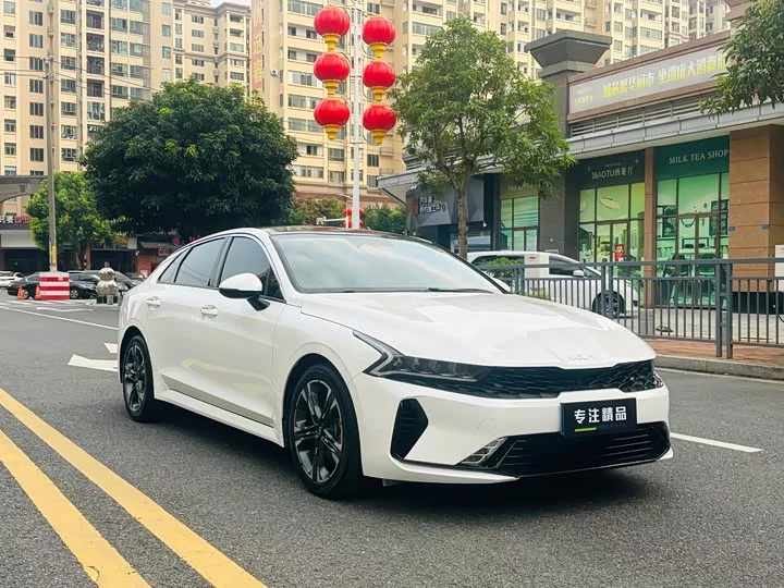 kia K5