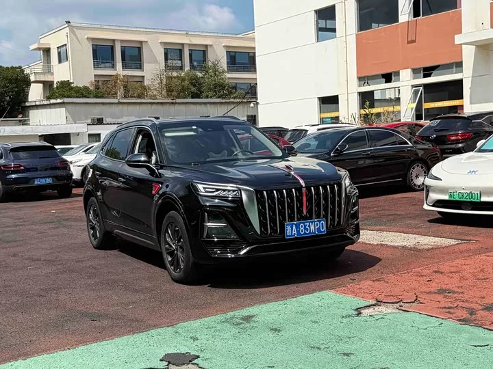 Hongqi HS5