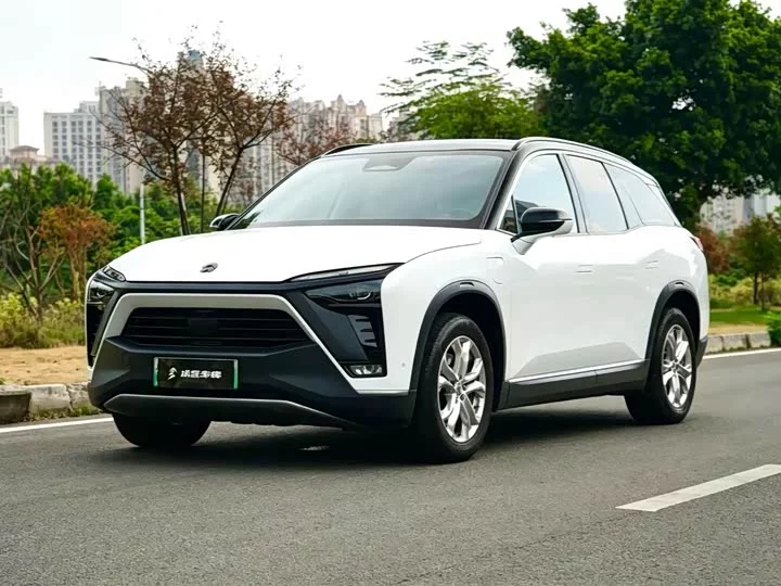 NIO ES8