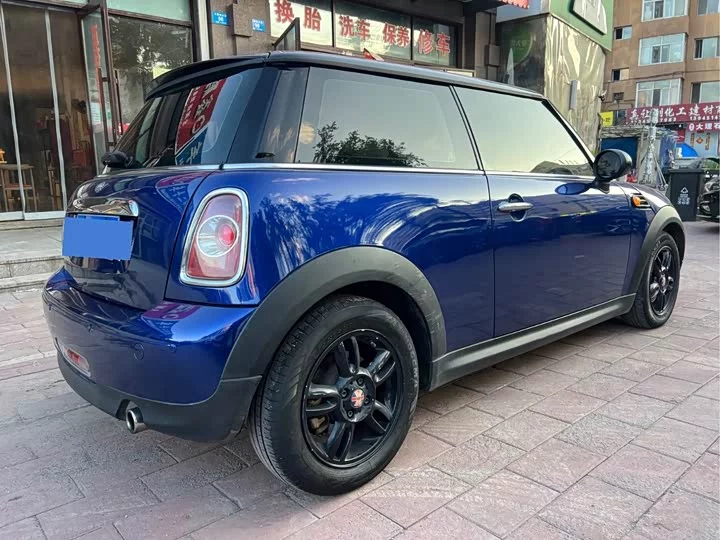 MINI 