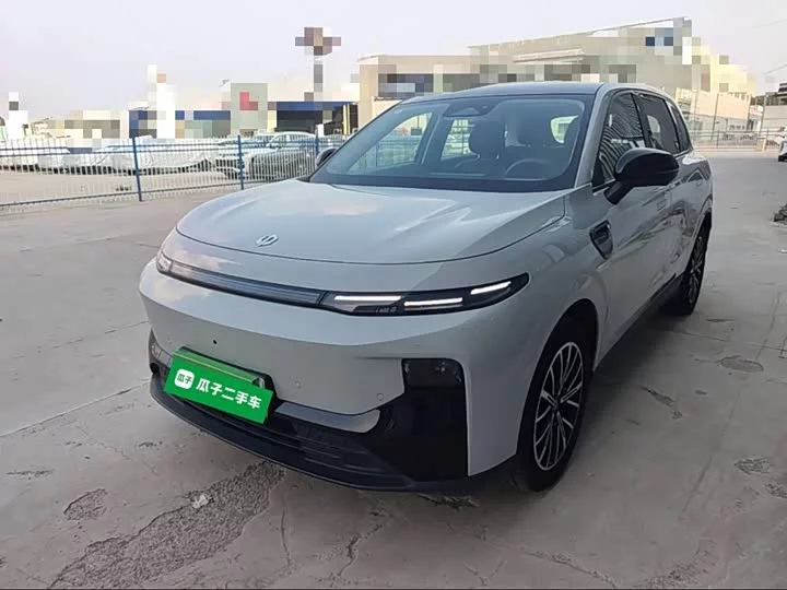 Leapmotor B10