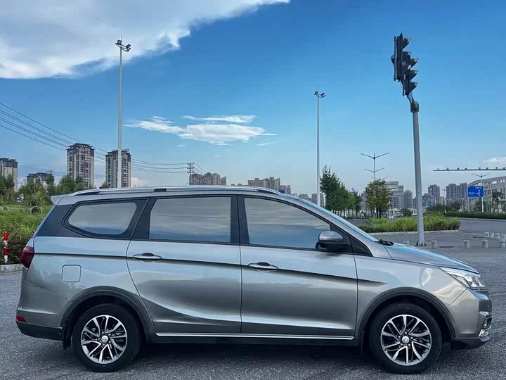 Baojun 730