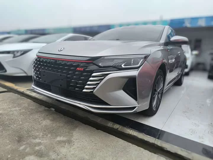 Dongfeng Yixuan MAX