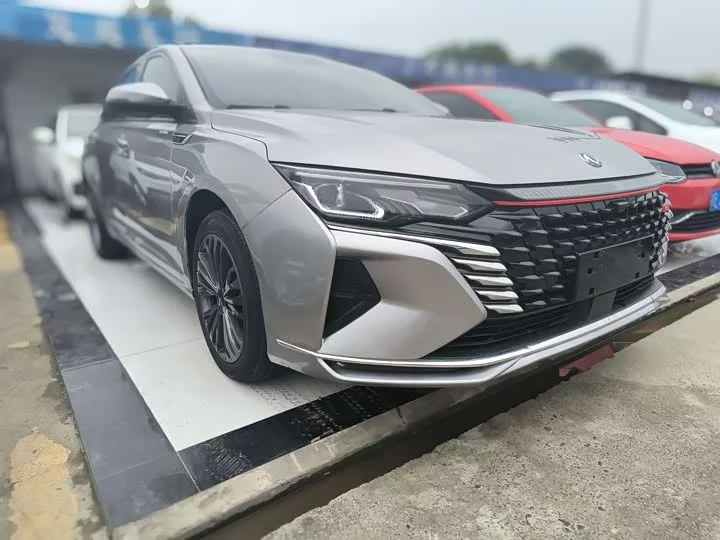 Dongfeng Yixuan MAX