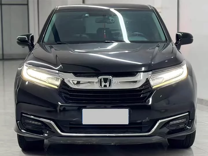 Honda Crown Road