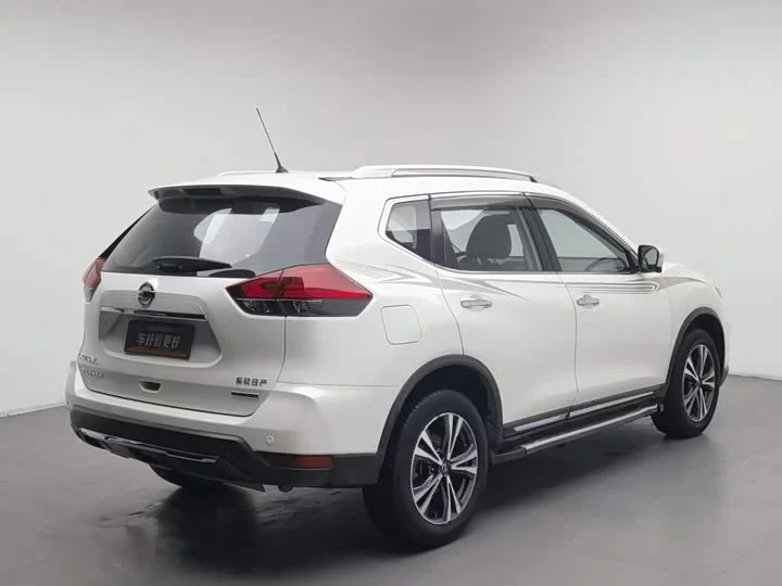 Nissan Qijun