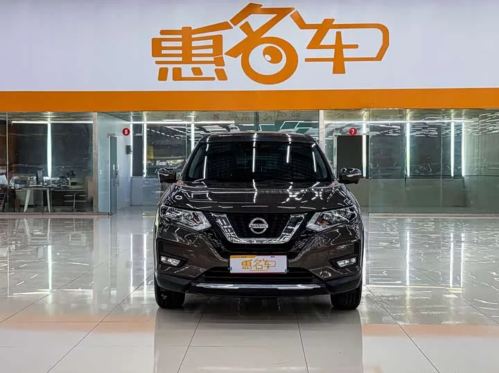 Nissan Qijun