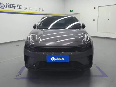 Lynk & Co 06