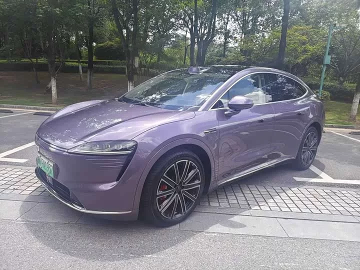 Luxeed R7