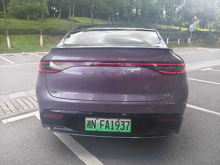 Luxeed R7