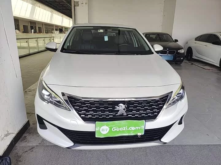 Peugeot 408