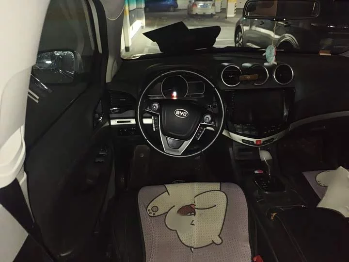 BYD S7
