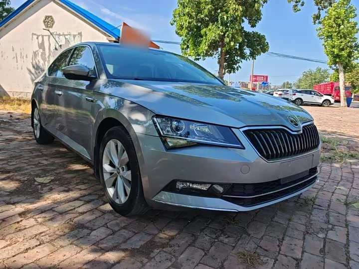 Skoda SuperB