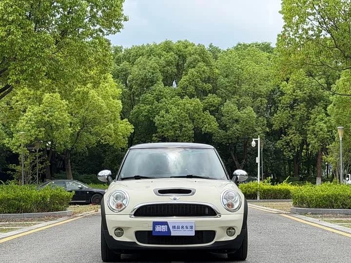 MINI 