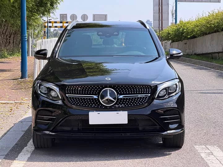 Mercedes-Benz GLC AMG