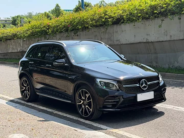 Mercedes-Benz GLC AMG