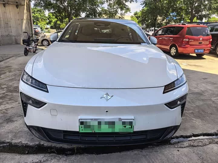 Dongfeng eπ007