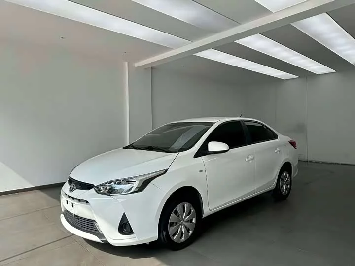 Toyota YARiS L Enjoy