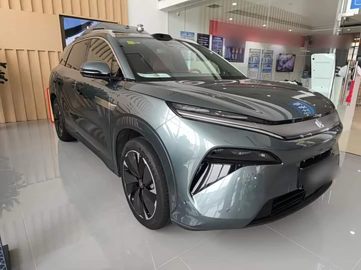 BYD Tang L