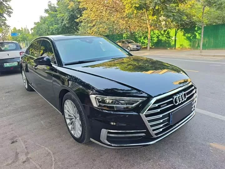 Audi A8