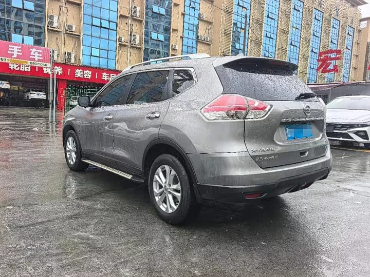 Nissan Qijun