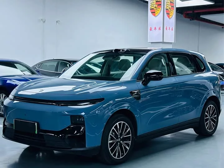 Leapmotor B10