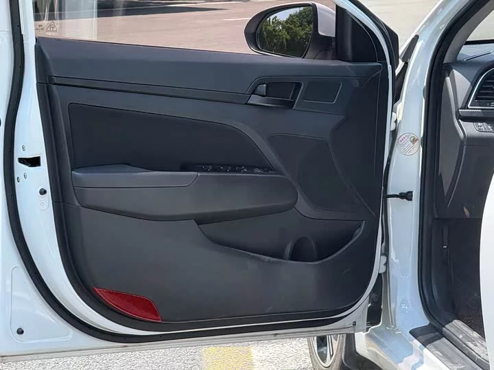 Hyundai lead